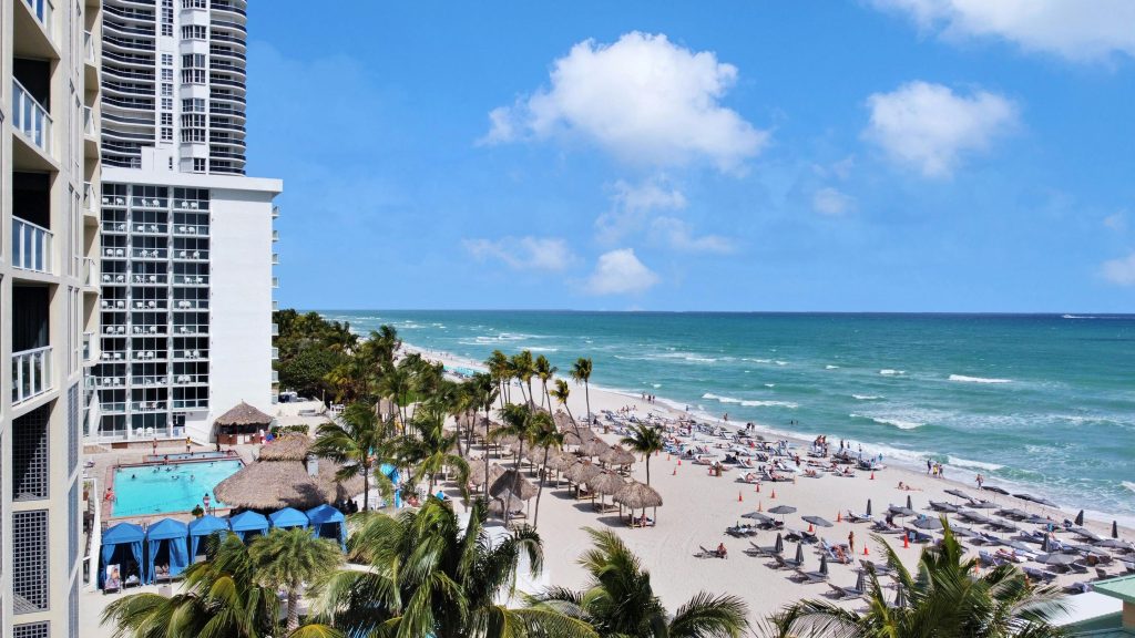 Affordable and Chic: Budget-Friendly Miami Beach Hotels 2